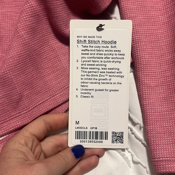 NWT lululemon sweat shirt. - Picture 2 of 2